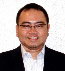 アイザック外国語スクール講師 Gilang Yudhistria Suryadimulya